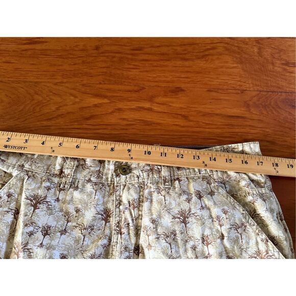 LRG  unique print of trees or branches Cargo Short SZ 34 - Picture 9 of 10